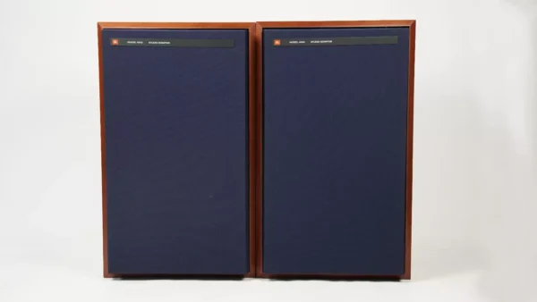 S-l1600 (2)