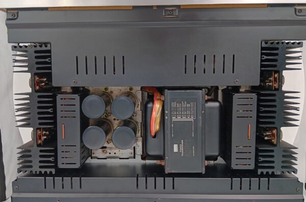 SANSUI AU-9500 AMPLIFIER