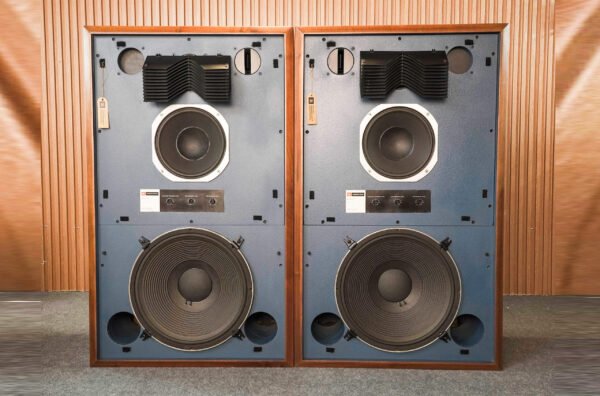 EXCELLENT JBL 4343 SPEAKERS