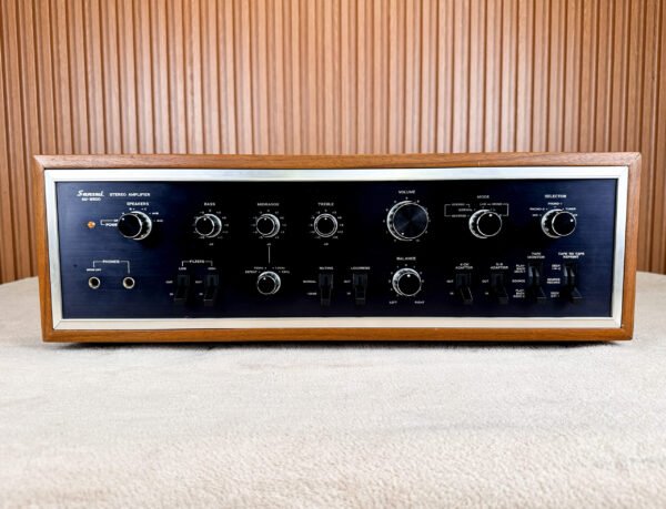 SANSUI AU-8500 AMPLIFIER