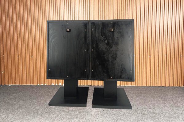 EXCELLENT KLIPSCH HERESY VINTAGE SPEAKERS