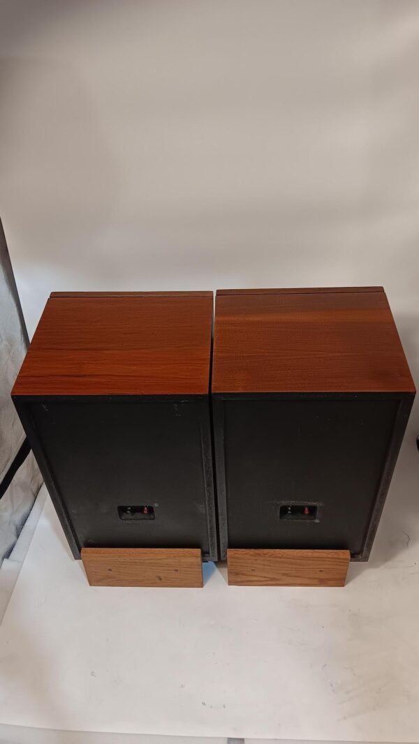 Jbl Century L100 Speakers (9)