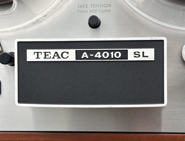 TEAC A-4010SL REEL-TO-REEL DECK